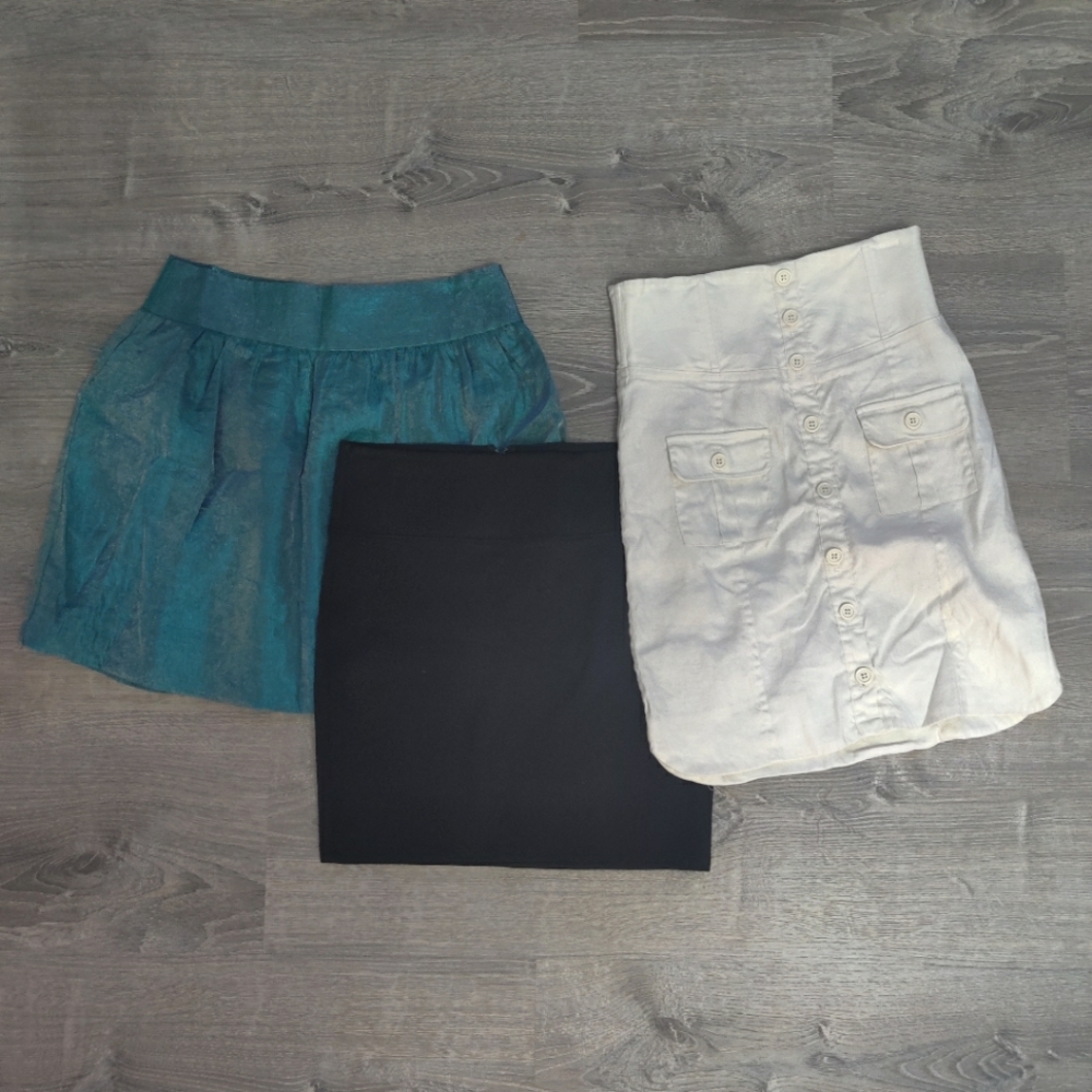 Lot of 3 skirts 0 XS bebe charlotte russe xhilaration